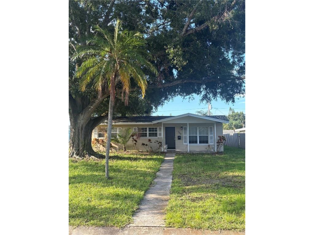264 44th Avenue NE Saint Petersburg FL 33703 TB8430282 image1