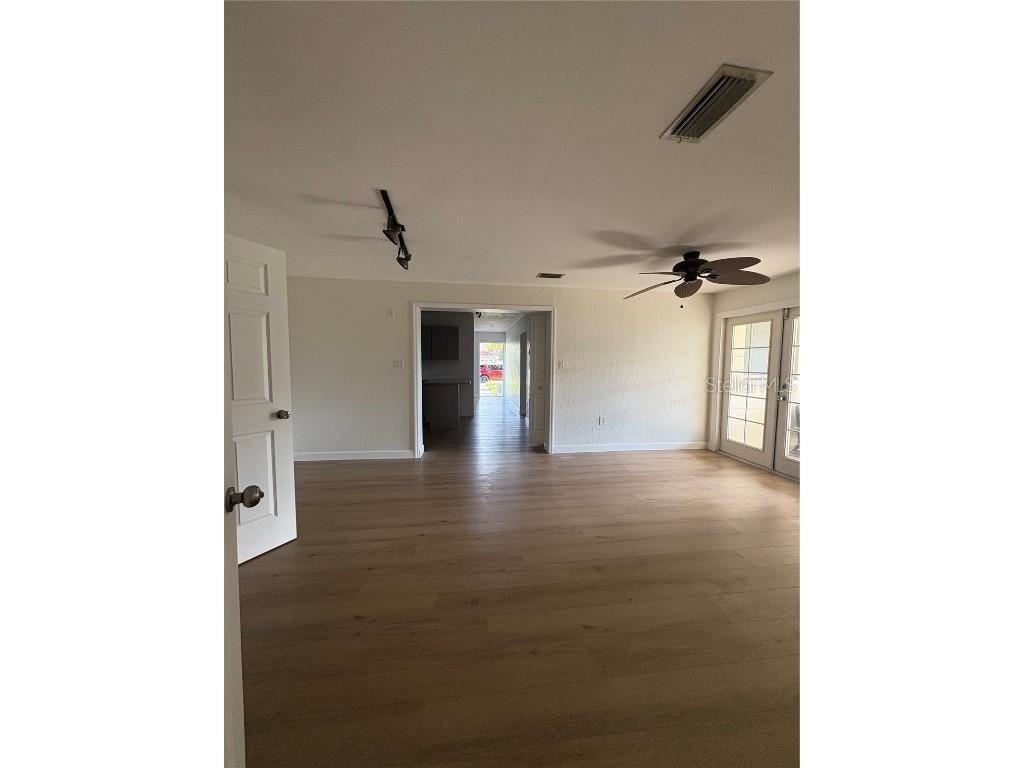 264 44th Avenue NE Saint Petersburg FL 33703 TB8430282 image16