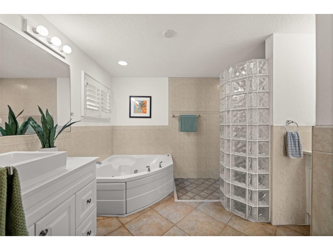 264 Bayshore Drive Cape Coral FL 33904 - CALOOSAHATCHEE RIVER C7519024 image22