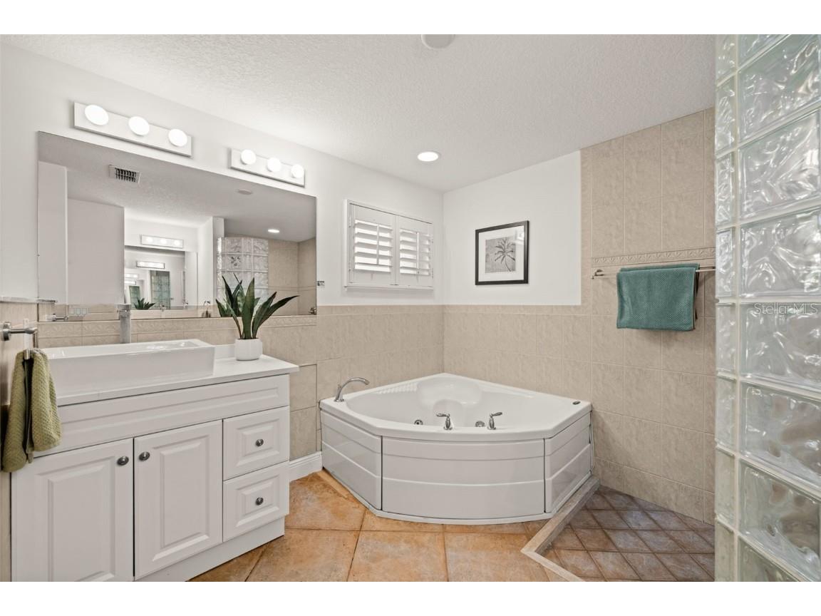 264 Bayshore Drive Cape Coral FL 33904 - CALOOSAHATCHEE RIVER C7519024 image24