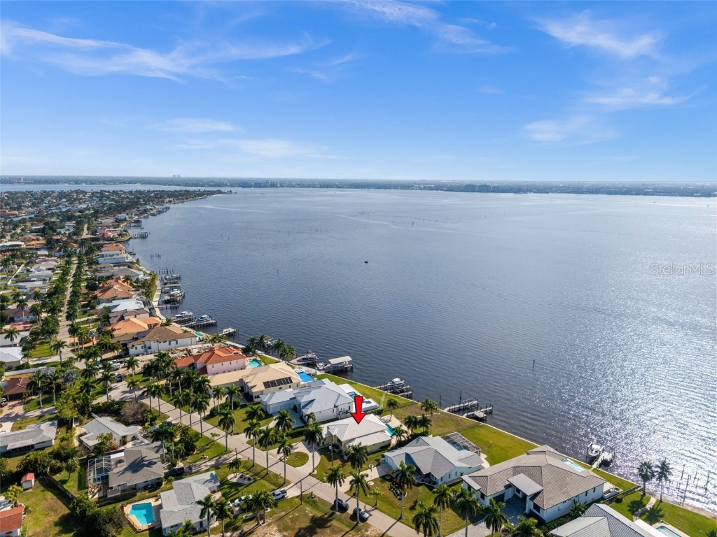 264 Bayshore Drive Cape Coral FL 33904 - CALOOSAHATCHEE RIVER C7519024 image3