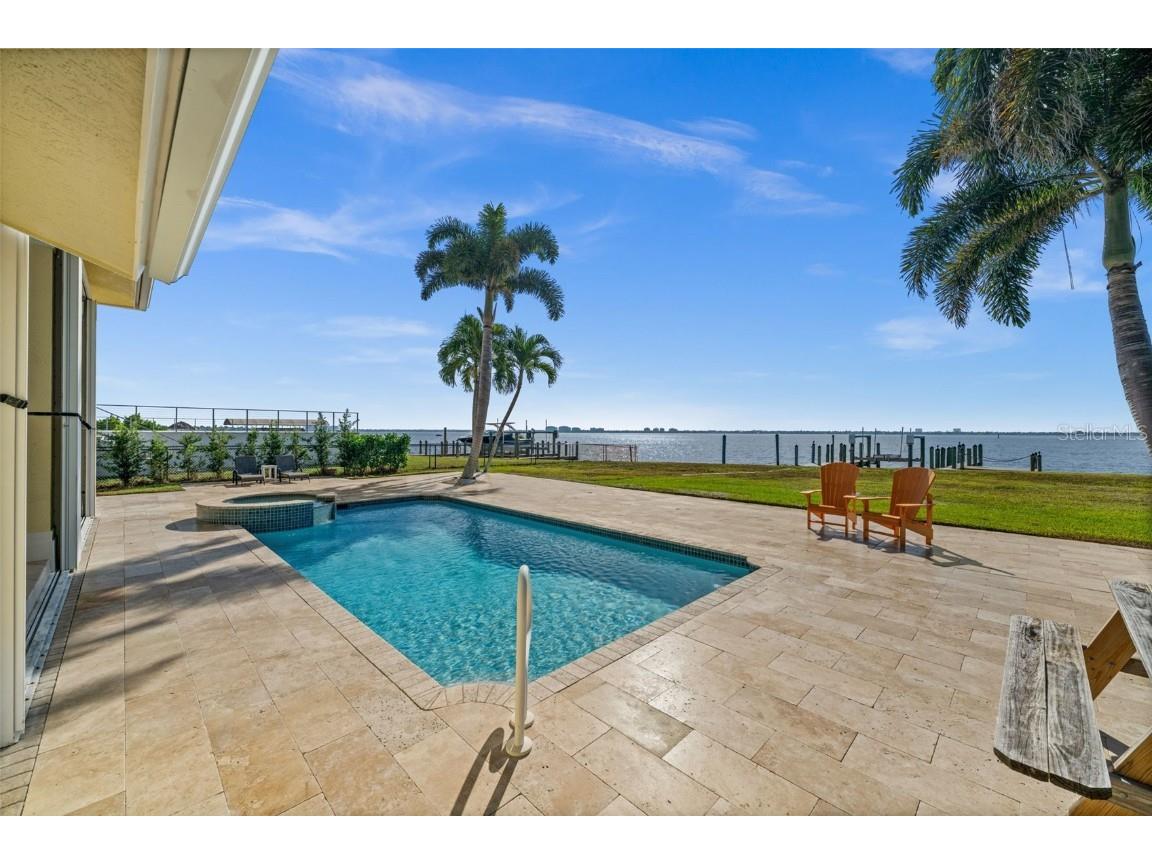 264 Bayshore Drive Cape Coral FL 33904 - CALOOSAHATCHEE RIVER C7519024 image4