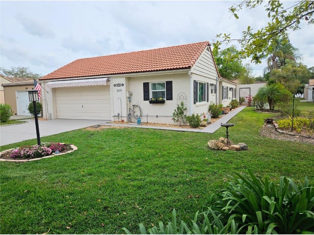 264 Las Flores Winter Haven FL 33884 P4929049 image1