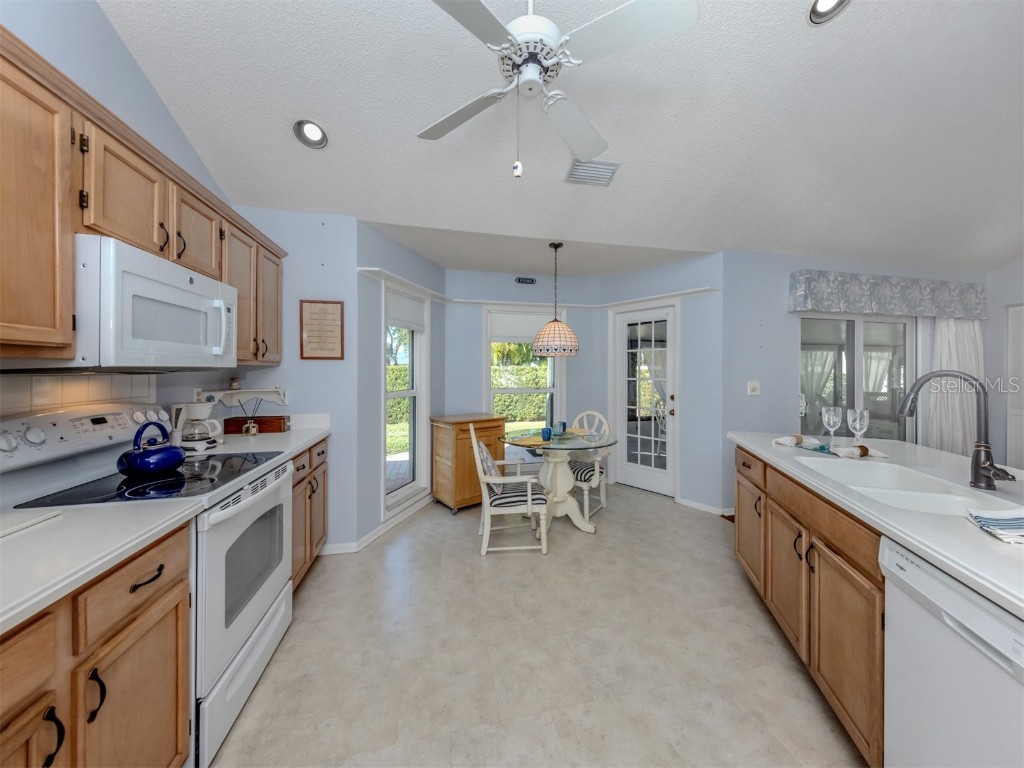 264 Laurel Hollow Drive #31 Nokomis FL 34275 N6141576 image13