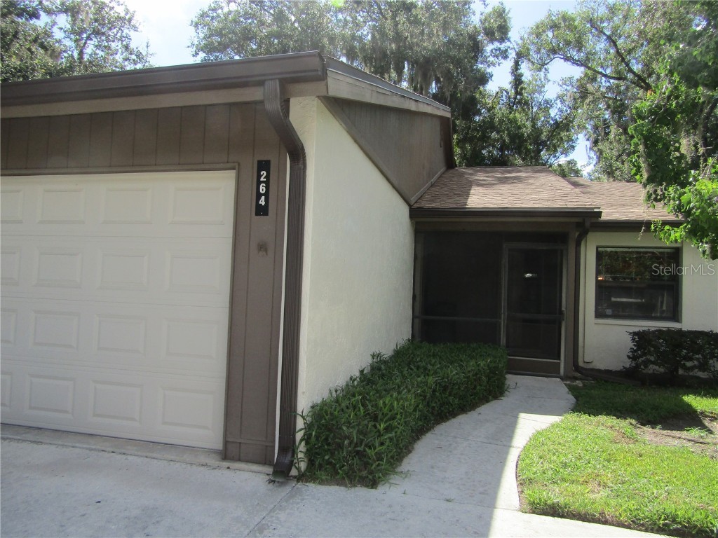 264 Oak Hill Drive #33 Sarasota FL 34232 A4617553 image1