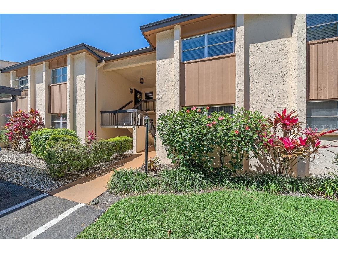 2640 Clubhouse Drive #204 Sarasota FL 34232 A4648375 image1