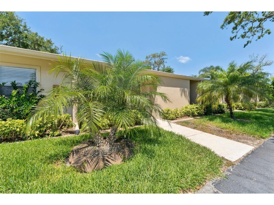 2640 Woodgate Lane #F6 Sarasota FL 34231 TB8380753 image3