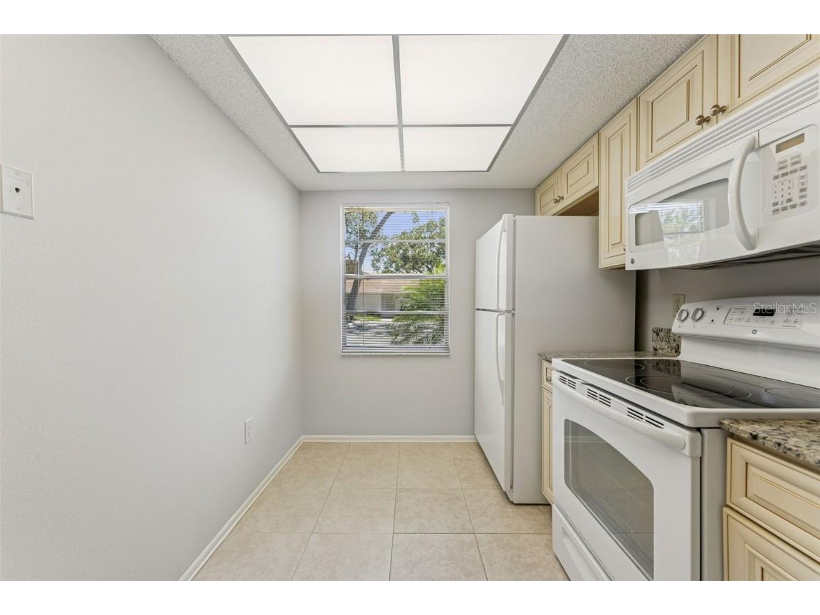 2640 Woodgate Lane #F6 Sarasota FL 34231 TB8380753 image9