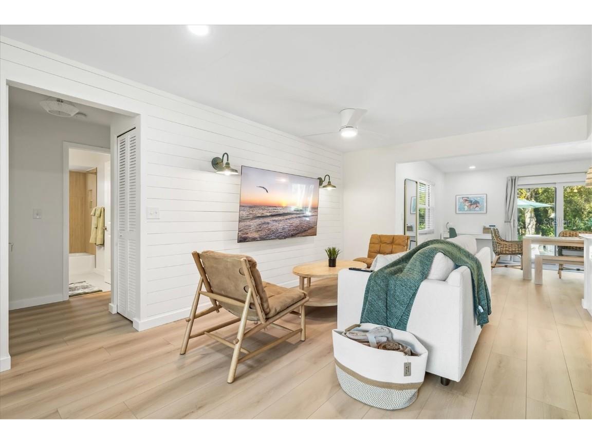 2641 Hyde Park Street Sarasota FL 34239 A4674478 image10