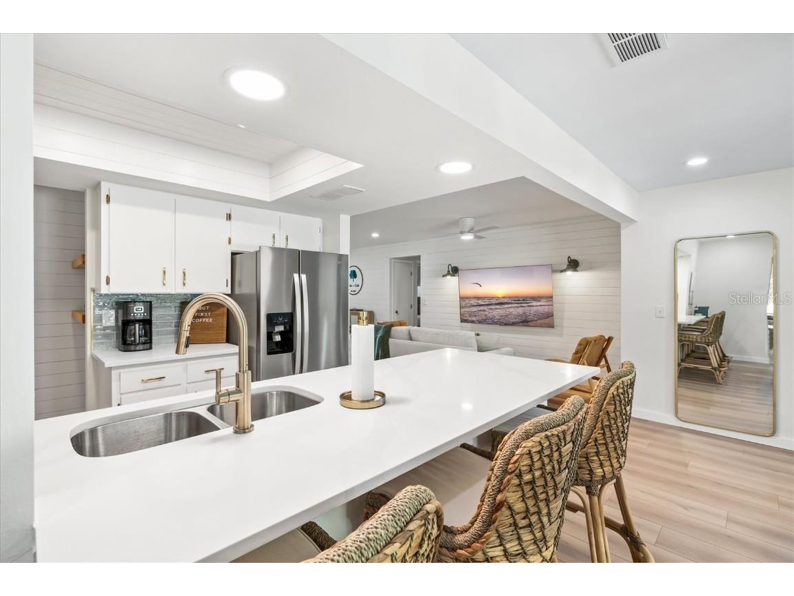 2641 Hyde Park Street Sarasota FL 34239 A4674478 image16