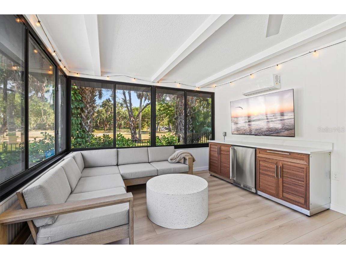 2641 Hyde Park Street Sarasota FL 34239 A4674478 image32