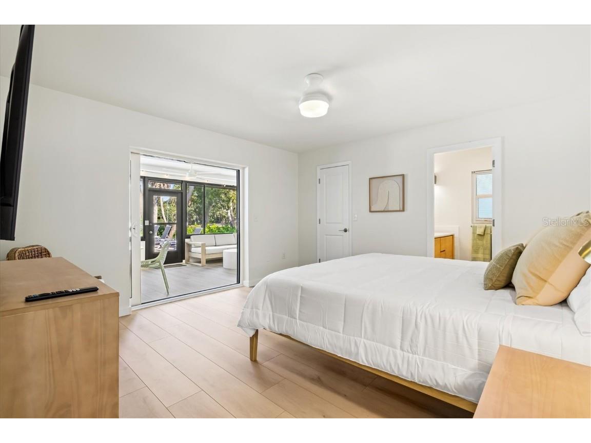 2641 Hyde Park Street Sarasota FL 34239 A4674478 image34