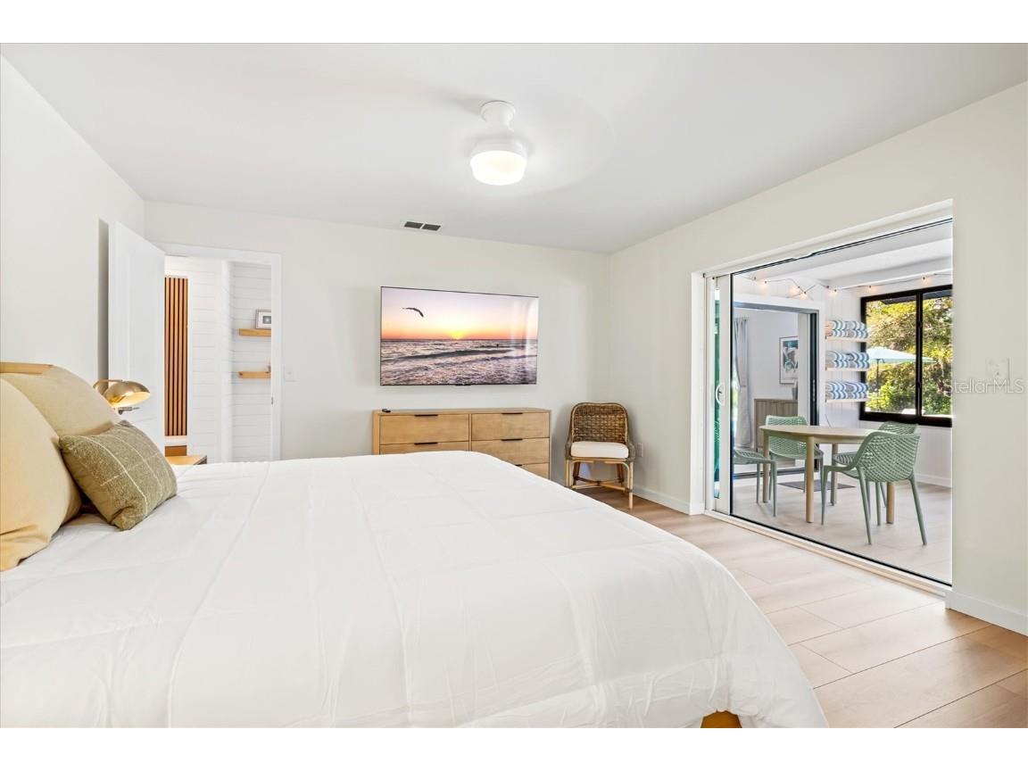 2641 Hyde Park Street Sarasota FL 34239 A4674478 image36