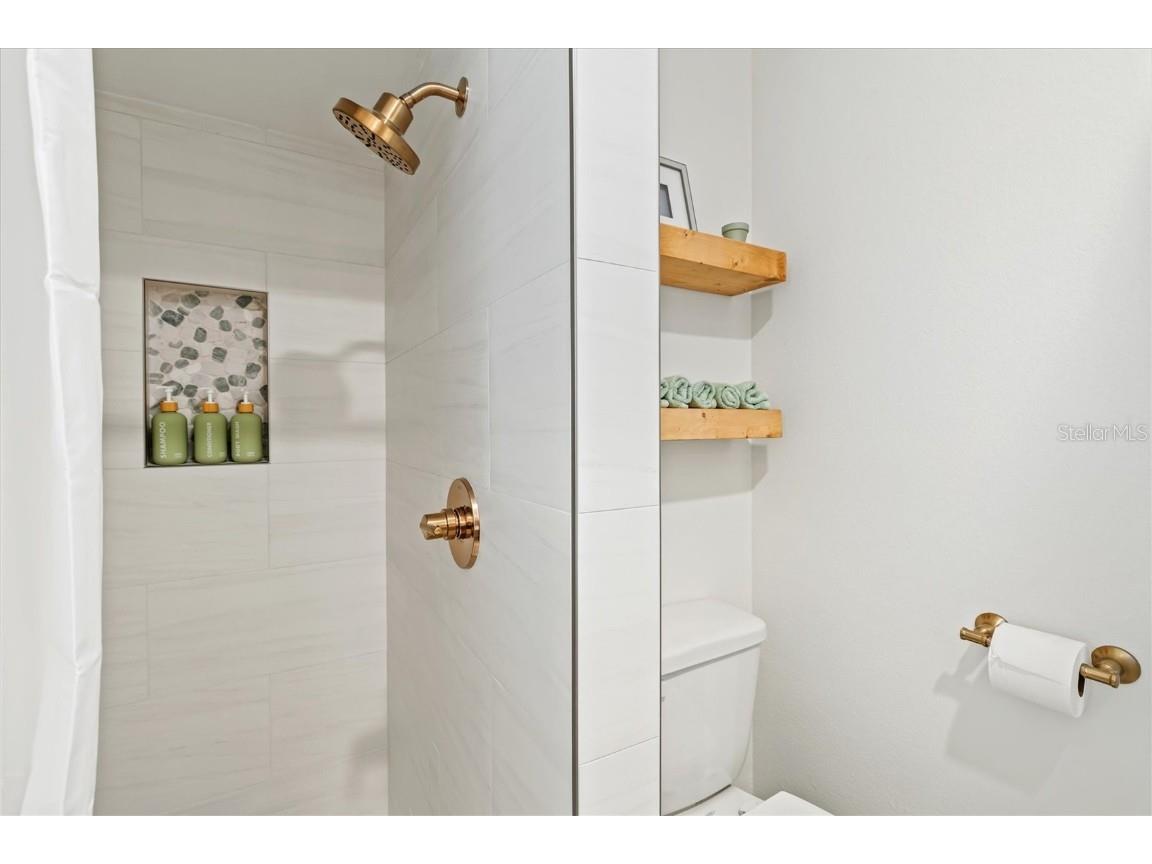 2641 Hyde Park Street Sarasota FL 34239 A4674478 image39