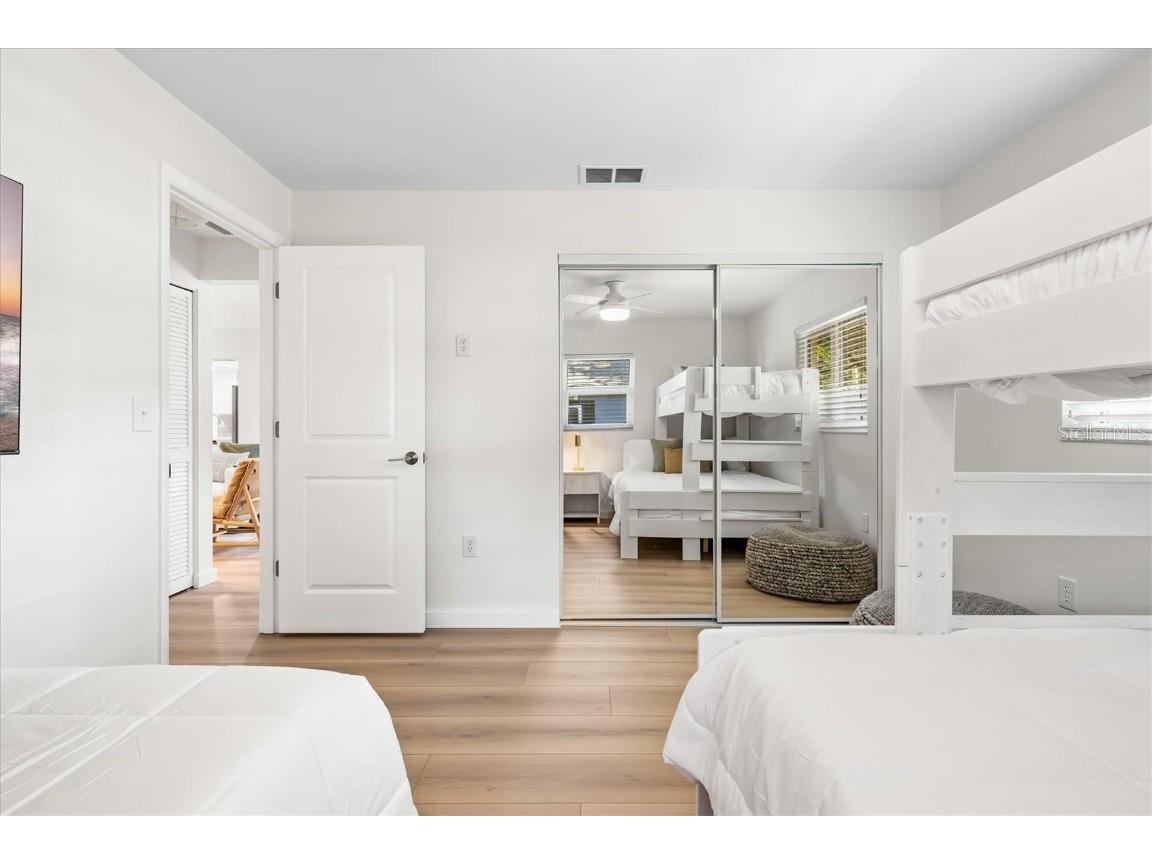 2641 Hyde Park Street Sarasota FL 34239 A4674478 image45