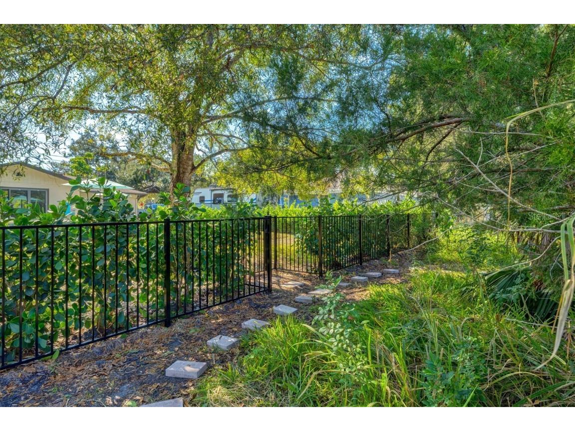 2641 Hyde Park Street Sarasota FL 34239 A4674478 image58