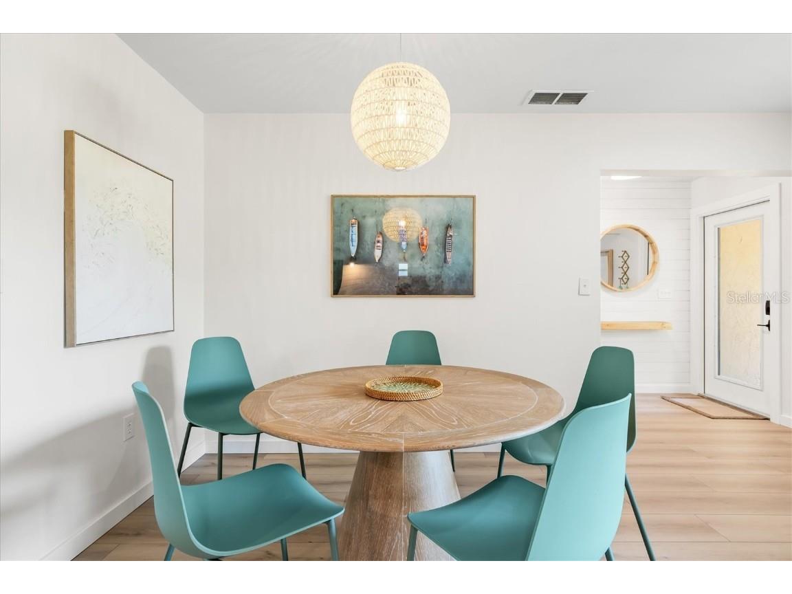 2641 Hyde Park Street Sarasota FL 34239 A4674478 image9