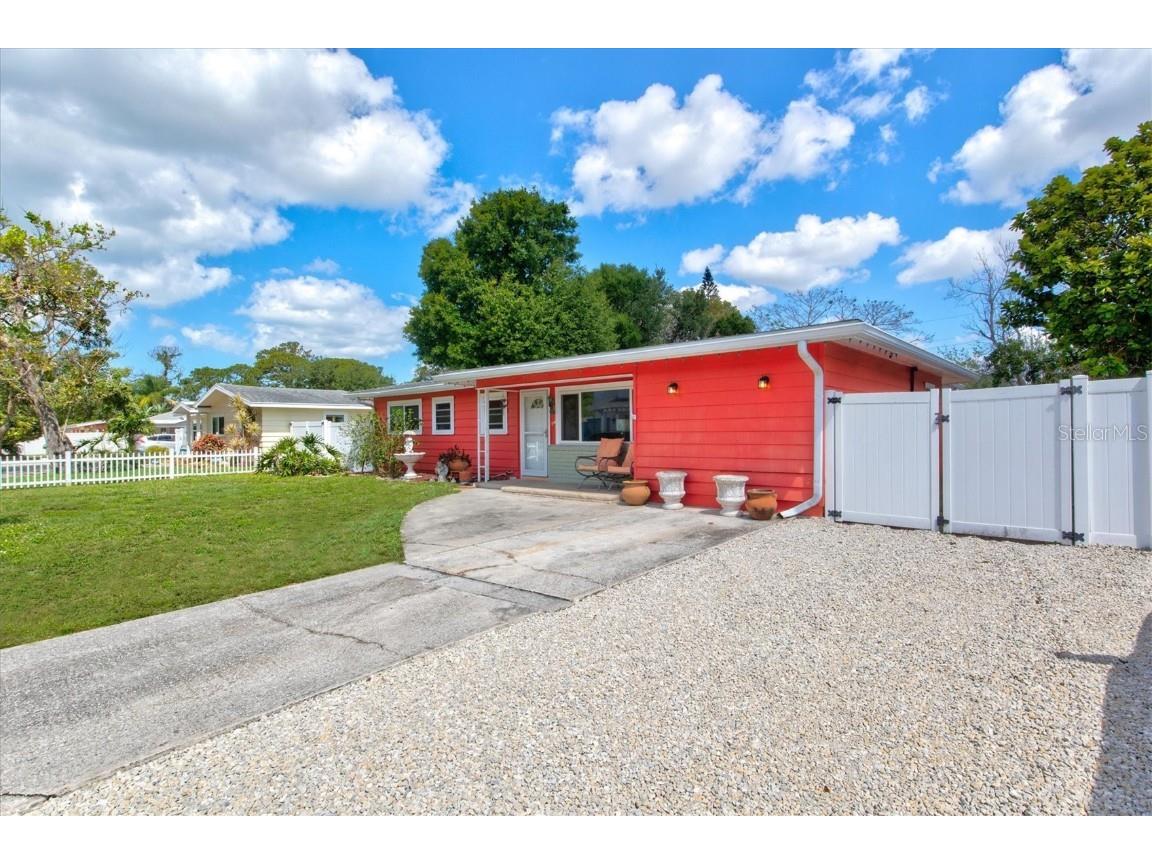 2641 Martin Street Sarasota FL 34237 A4566811 image1