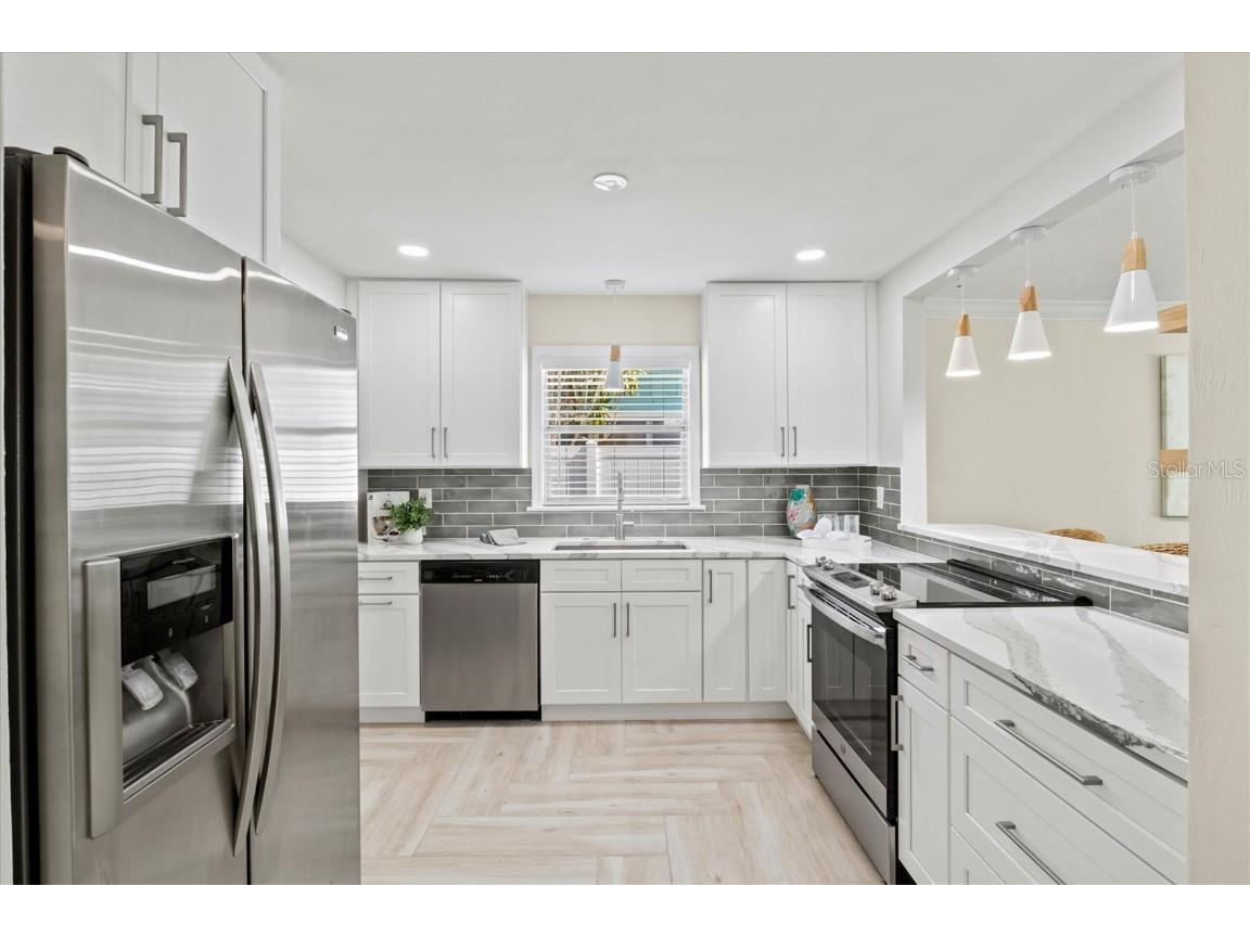 2641 Martin Street Sarasota FL 34237 A4587848 image15