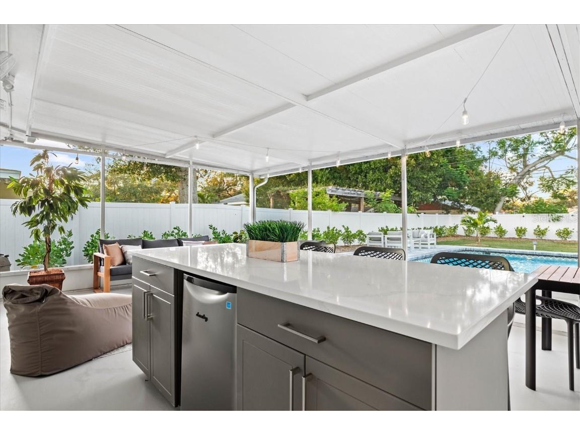 2641 Martin Street Sarasota FL 34237 A4587848 image29