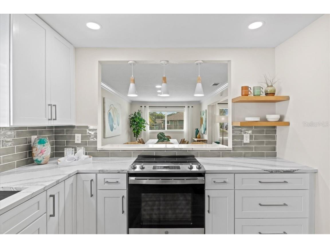 2641 Martin Street Sarasota FL 34237 A4587848 image3