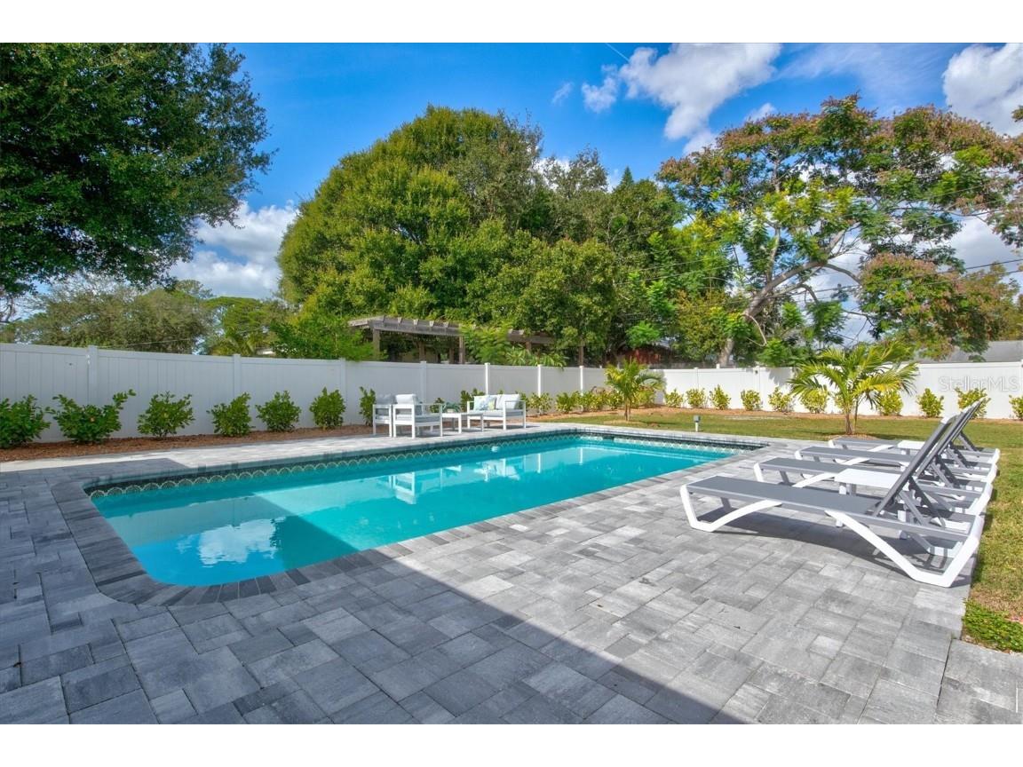 2641 Martin Street Sarasota FL 34237 A4587848 image48