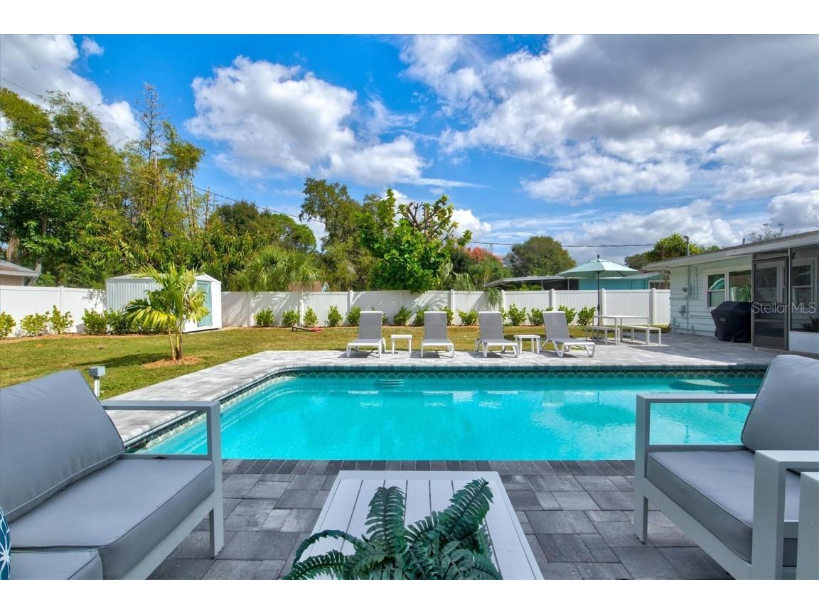 2641 Martin Street Sarasota FL 34237 A4587848 image56