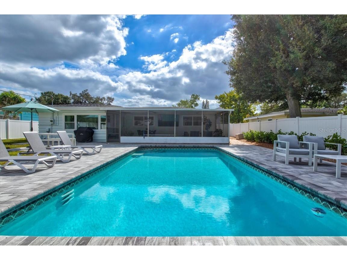 2641 Martin Street Sarasota FL 34237 A4587848 image58