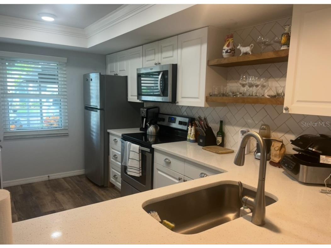 2641 Woodgate Lane #H1 Sarasota FL 34231 A4669117 image11