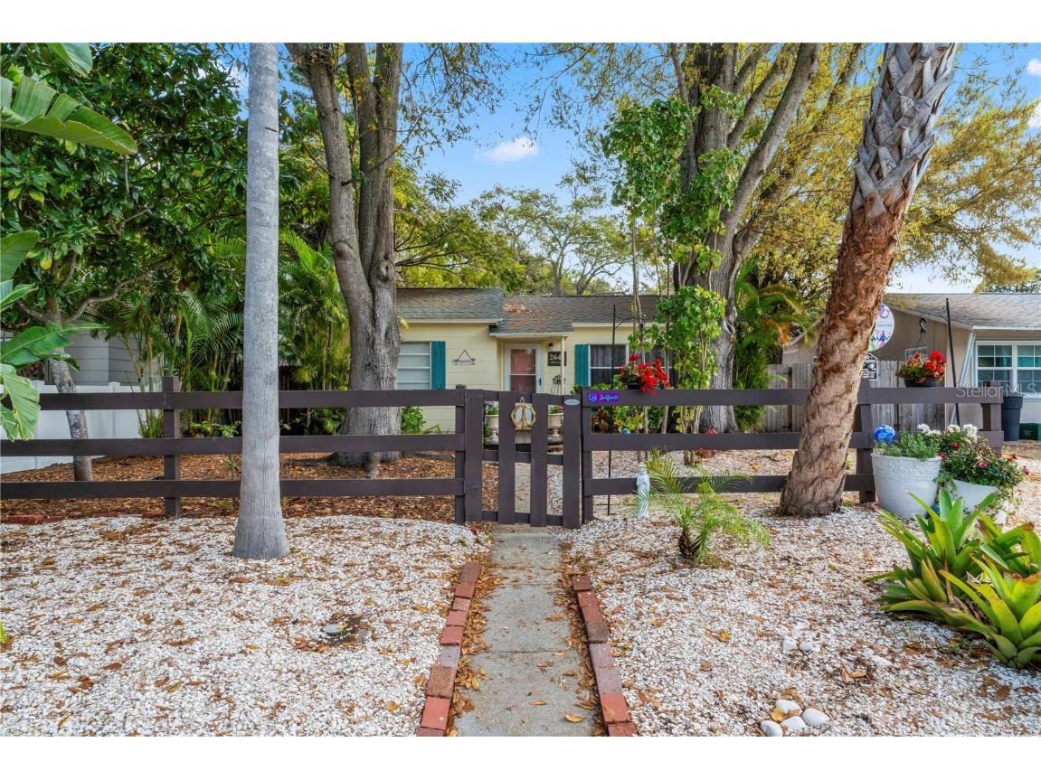 2642 45th Street S Gulfport FL 33711 T3509300 image1
