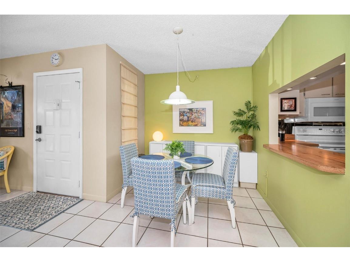 2642 Pine Ridge Way S #D2 Palm Harbor FL 34684 TB8423017 image14