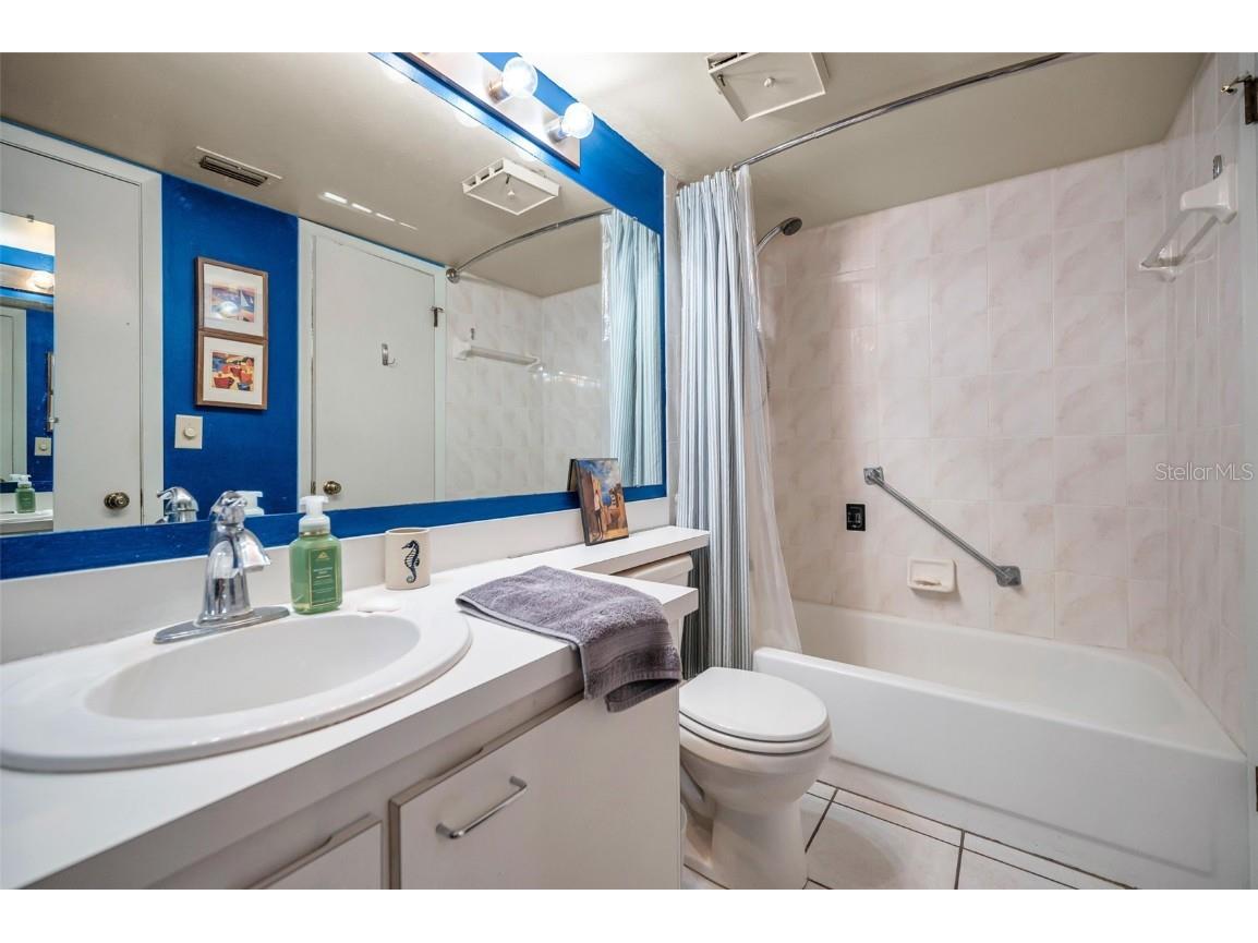 2642 Pine Ridge Way S #D2 Palm Harbor FL 34684 TB8423017 image32