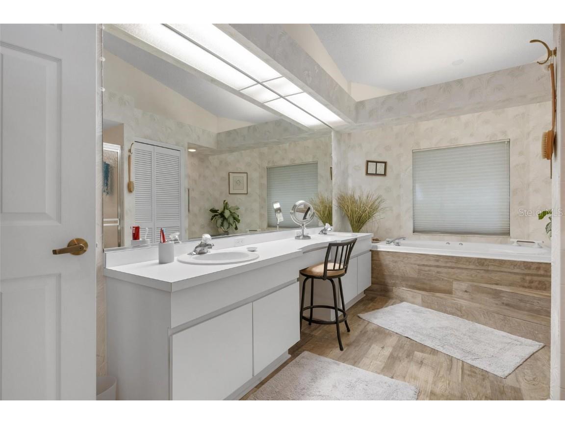 2644 Moss Oak Drive #47 Sarasota FL 34231 A4667304 image31