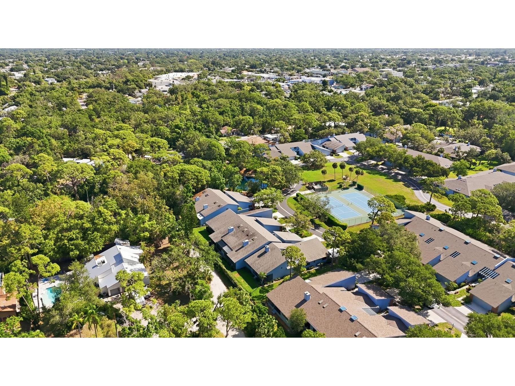 2644 Moss Oak Drive #47 Sarasota FL 34231 A4694071 image37