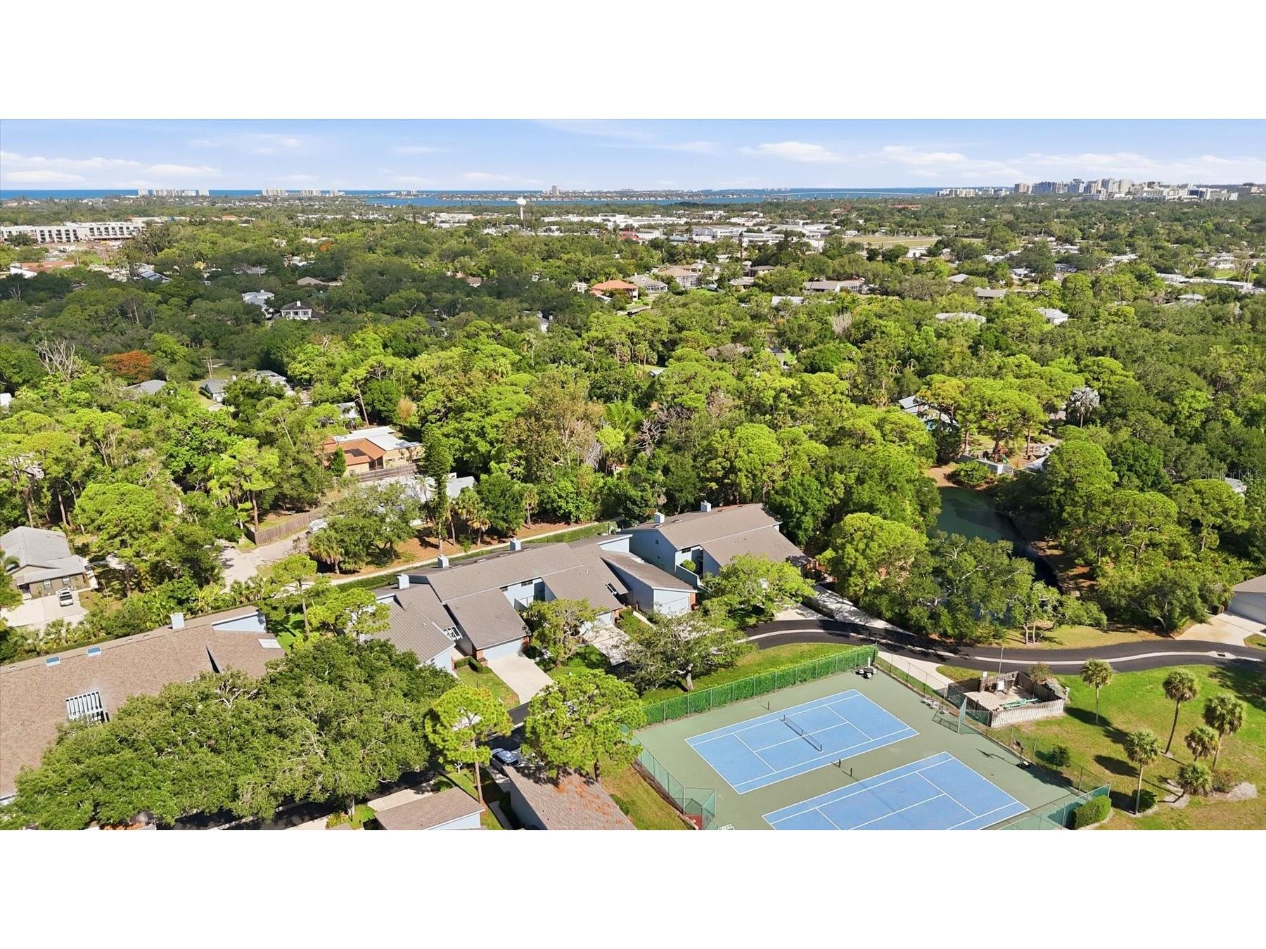 2644 Moss Oak Drive #47 Sarasota FL 34231 A4694071 image38