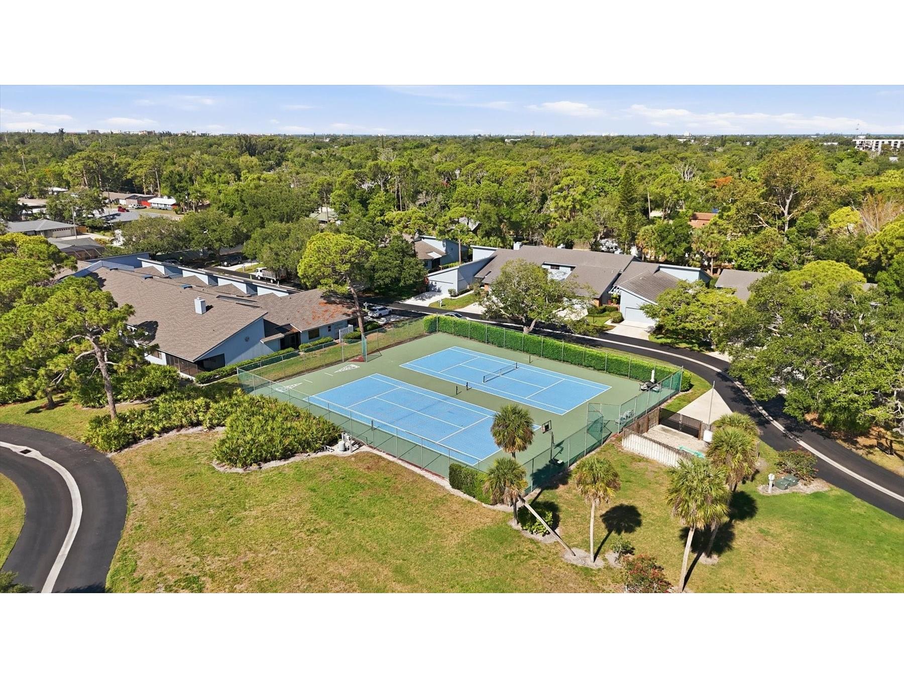 2644 Moss Oak Drive #47 Sarasota FL 34231 A4694071 image39