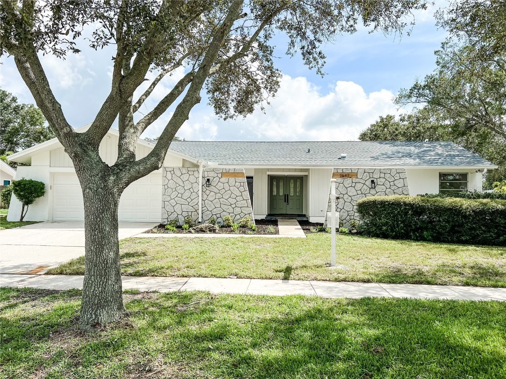 2647 Clubhouse Drive N Clearwater FL 33761 U8212283 image1