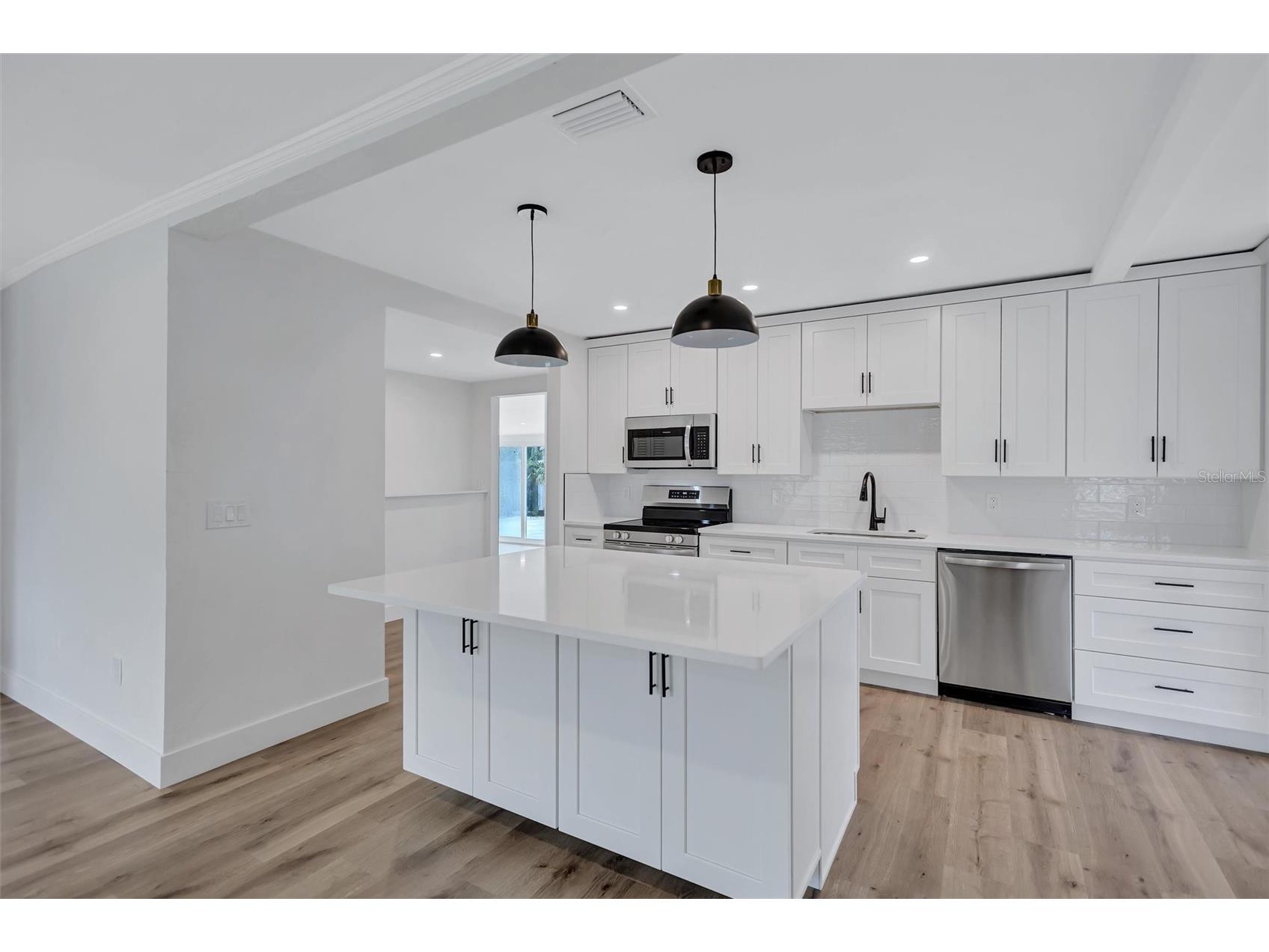 2647 Sydelle Street Sarasota FL 34237 A4695270 image11