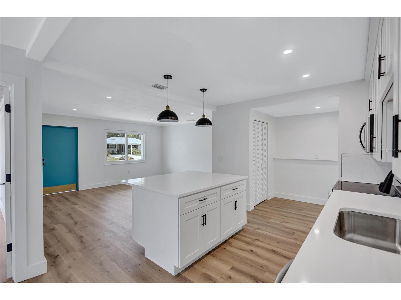 2647 Sydelle Street Sarasota FL 34237 A4695270 image14