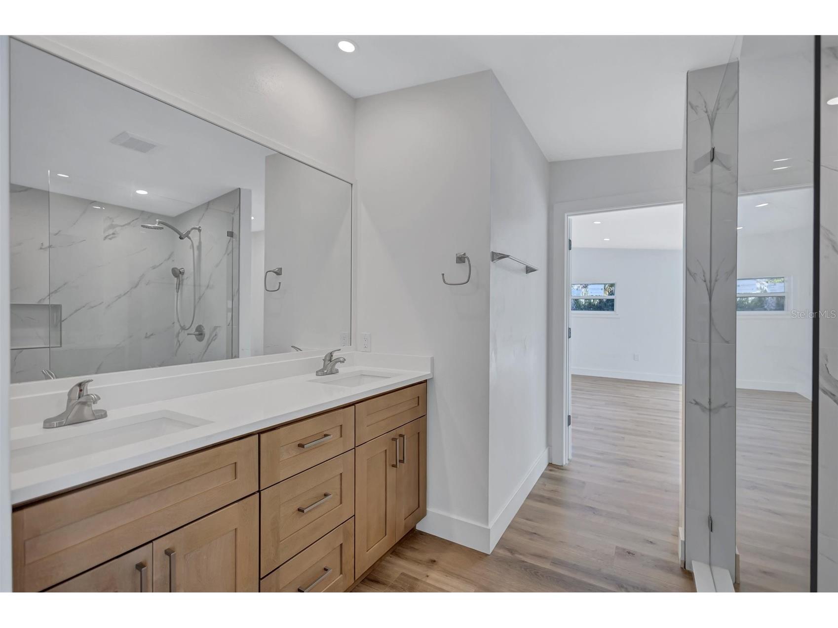 2647 Sydelle Street Sarasota FL 34237 A4695270 image24