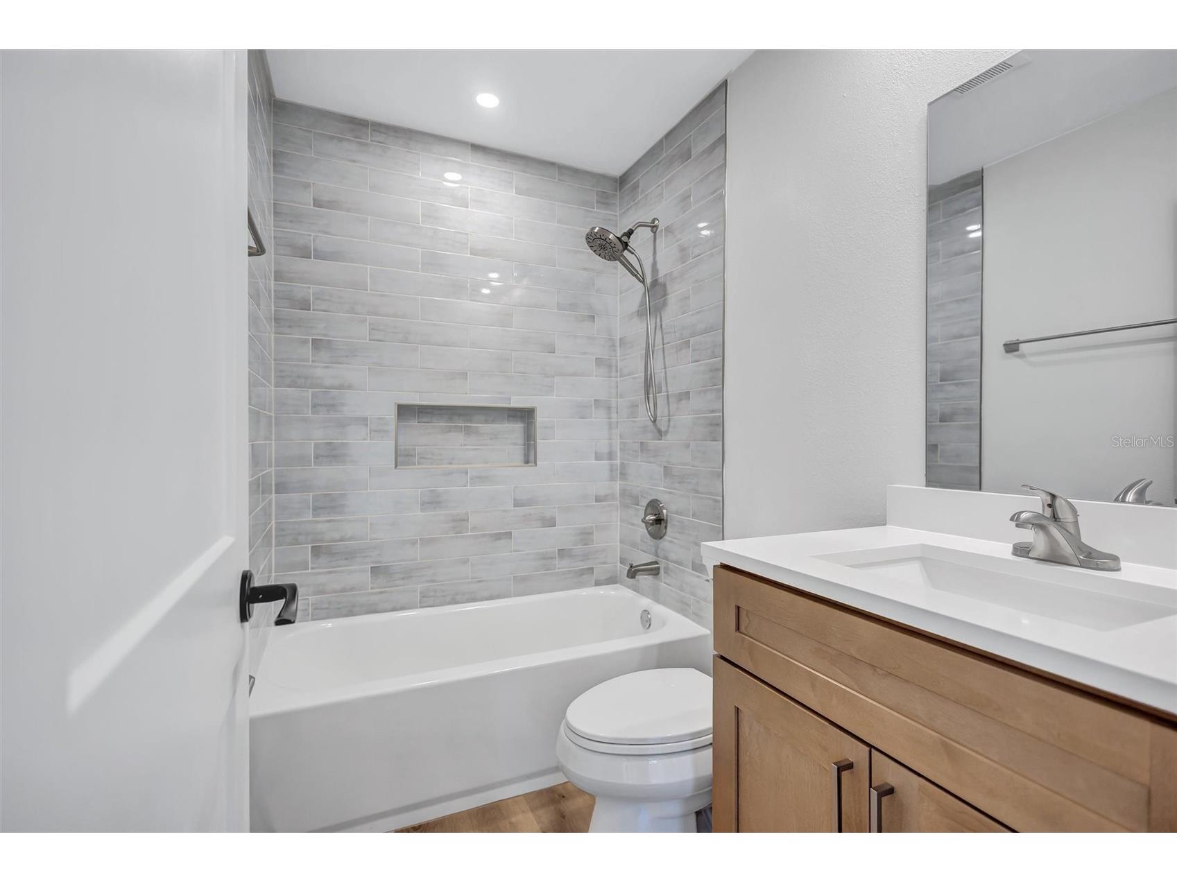 2647 Sydelle Street Sarasota FL 34237 A4695270 image33