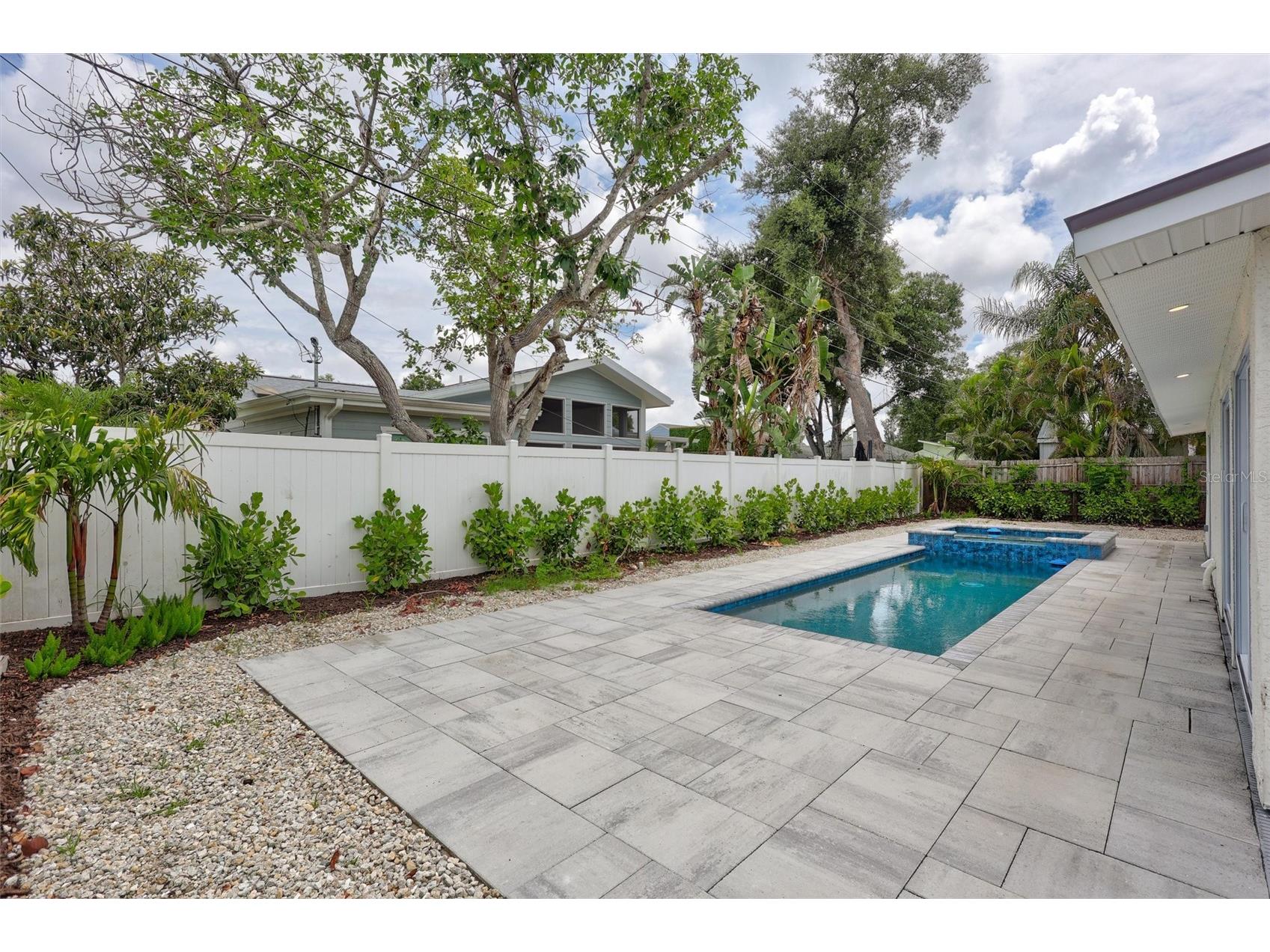 2647 Sydelle Street Sarasota FL 34237 A4695270 image41