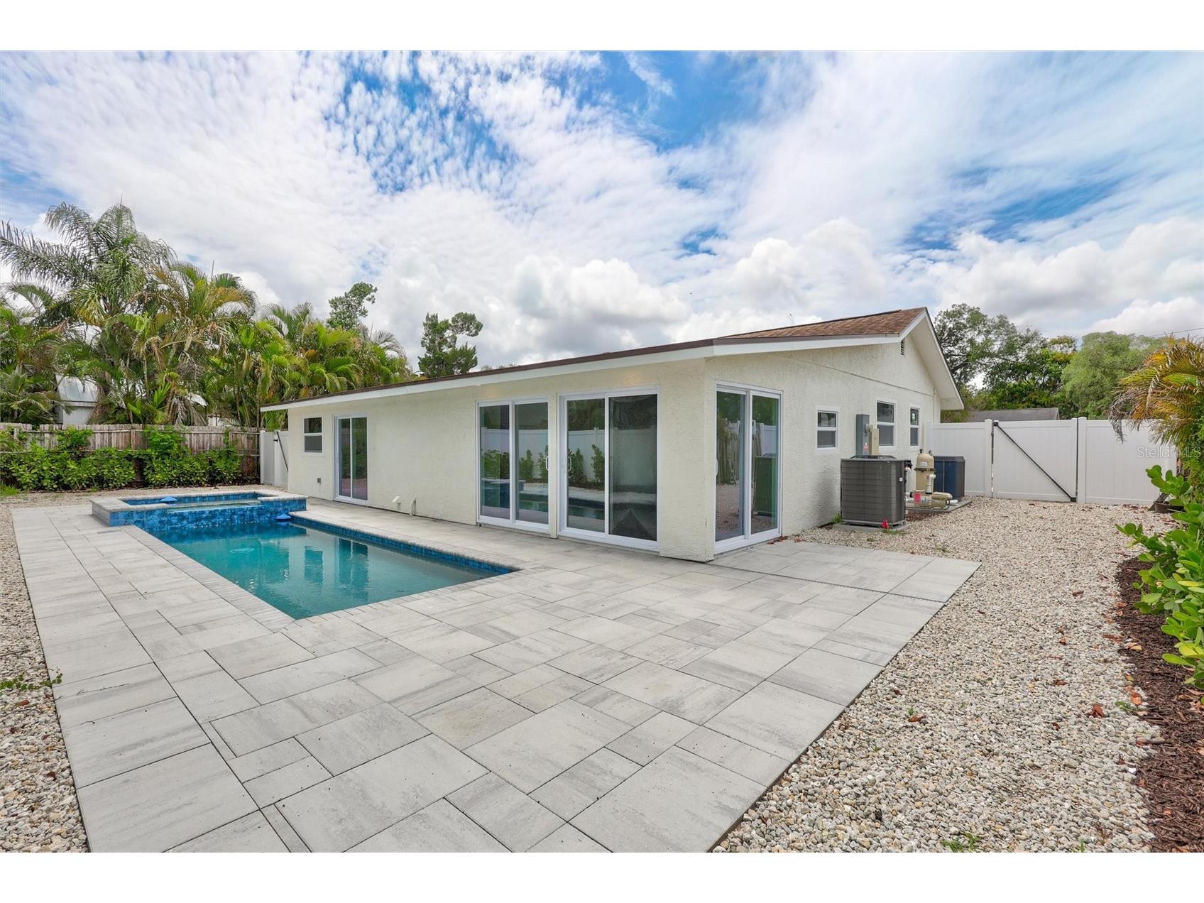 2647 Sydelle Street Sarasota FL 34237 A4695270 image42