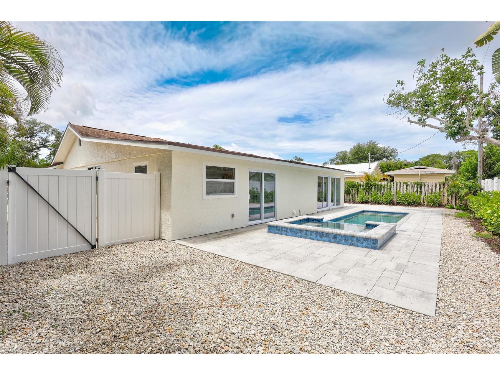 2647 Sydelle Street Sarasota FL 34237 A4695270 image44