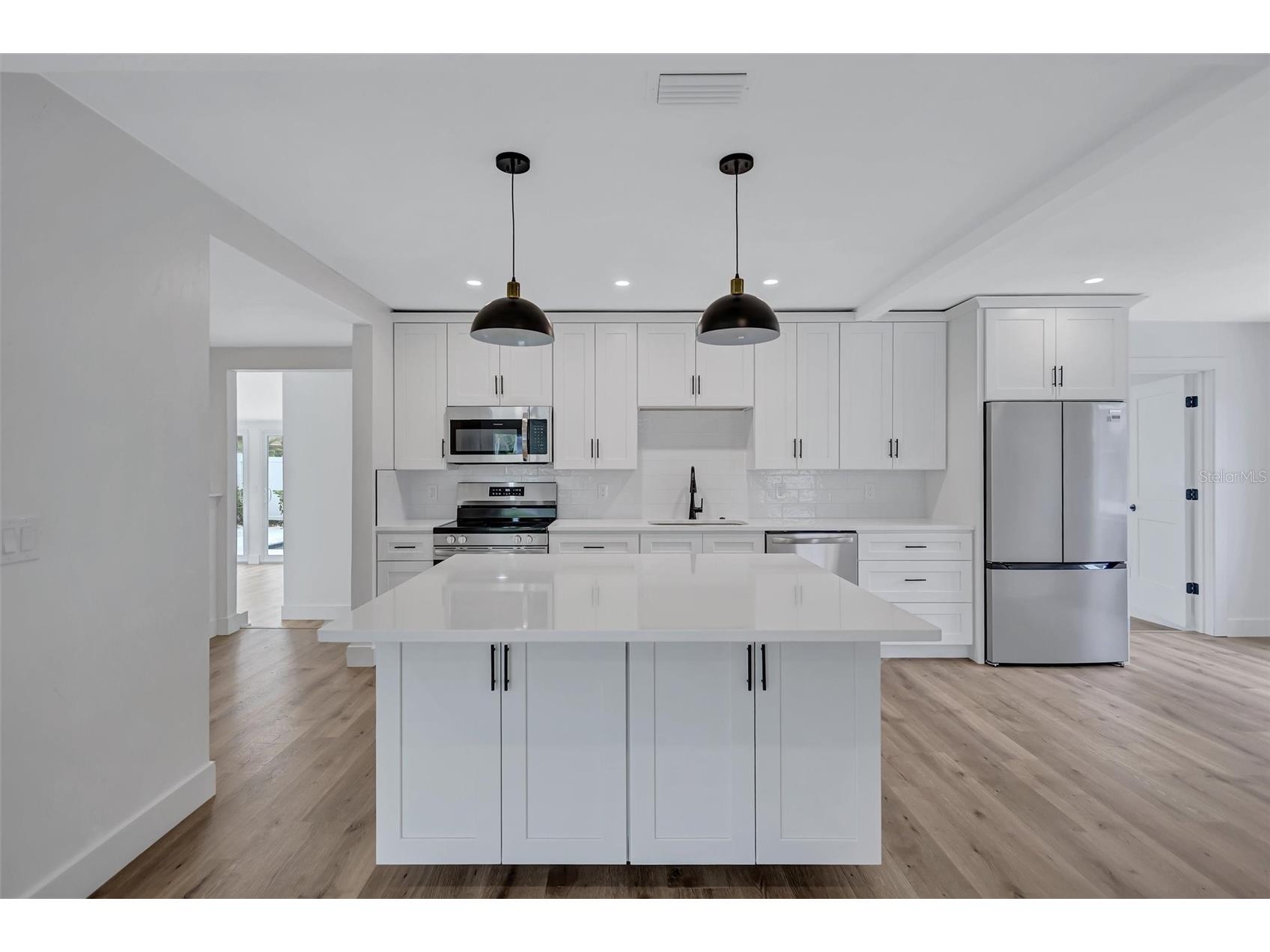 2647 Sydelle Street Sarasota FL 34237 A4695270 image9
