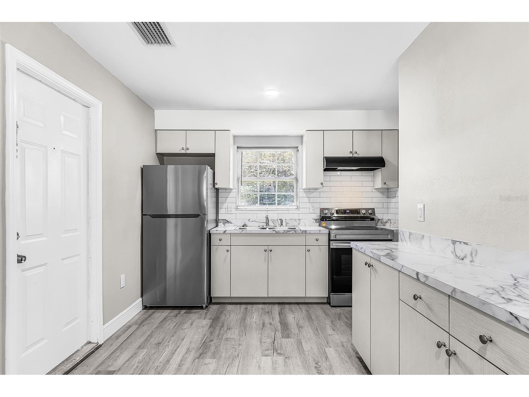 2648 Michigan Avenue Fort Myers FL 33916 C7526303 image11