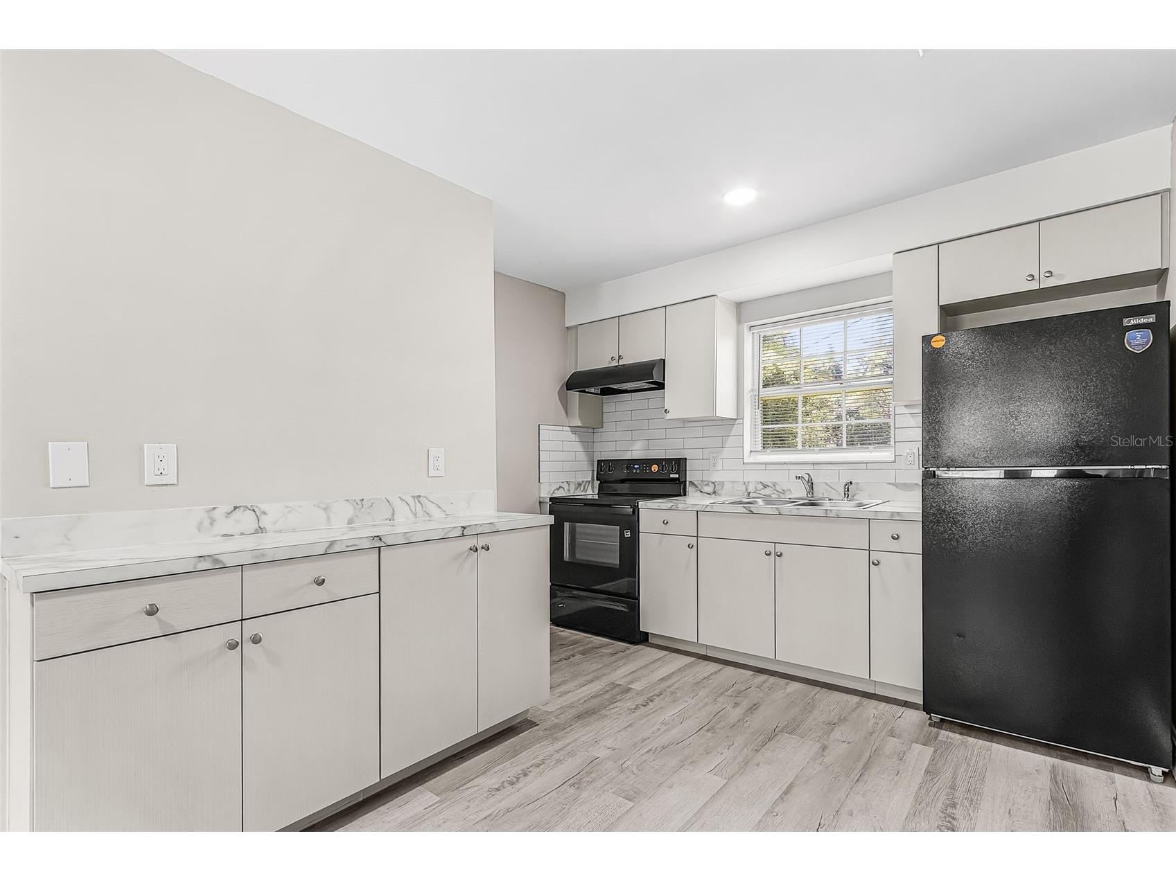 2648 Michigan Avenue Fort Myers FL 33916 C7526303 image21