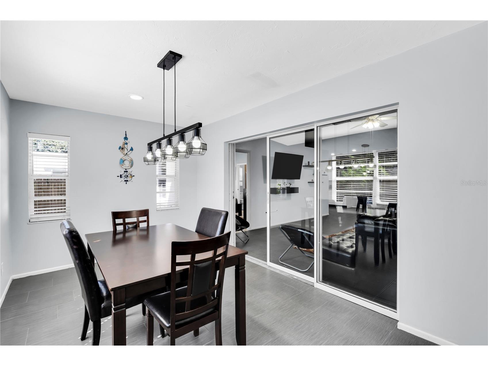 2648 Nassau Street Sarasota FL 34231 A4684827 image11