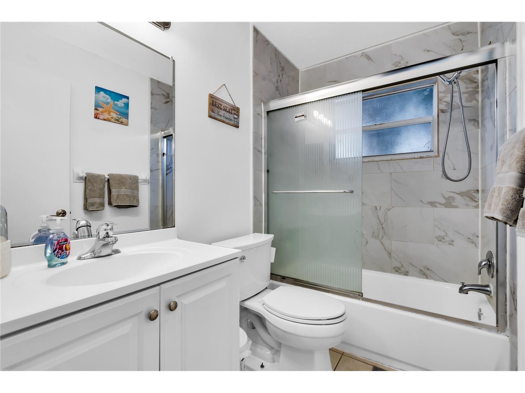 2648 Nassau Street Sarasota FL 34231 A4684827 image17
