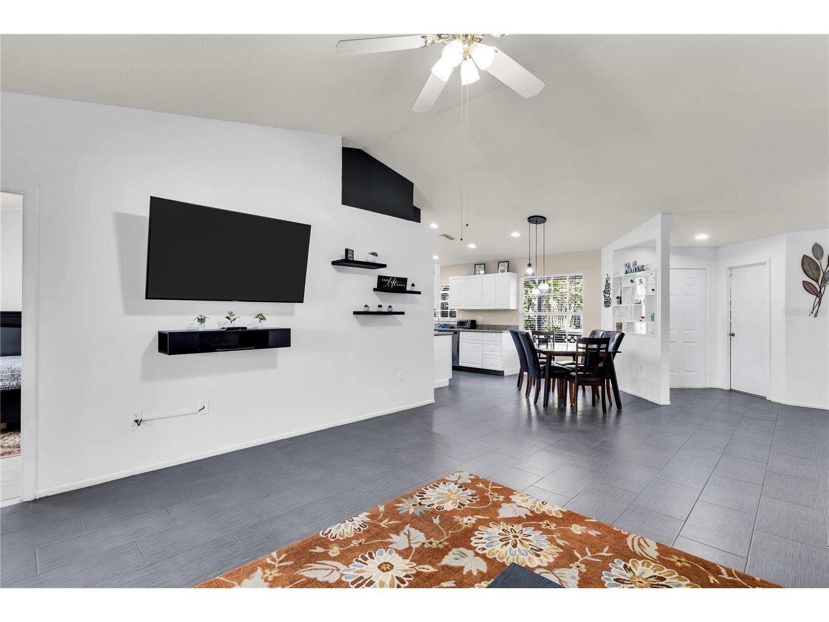 2648 Nassau Street Sarasota FL 34231 A4684827 image3